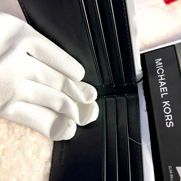 Michael Kors Jet Set Men's wallet
